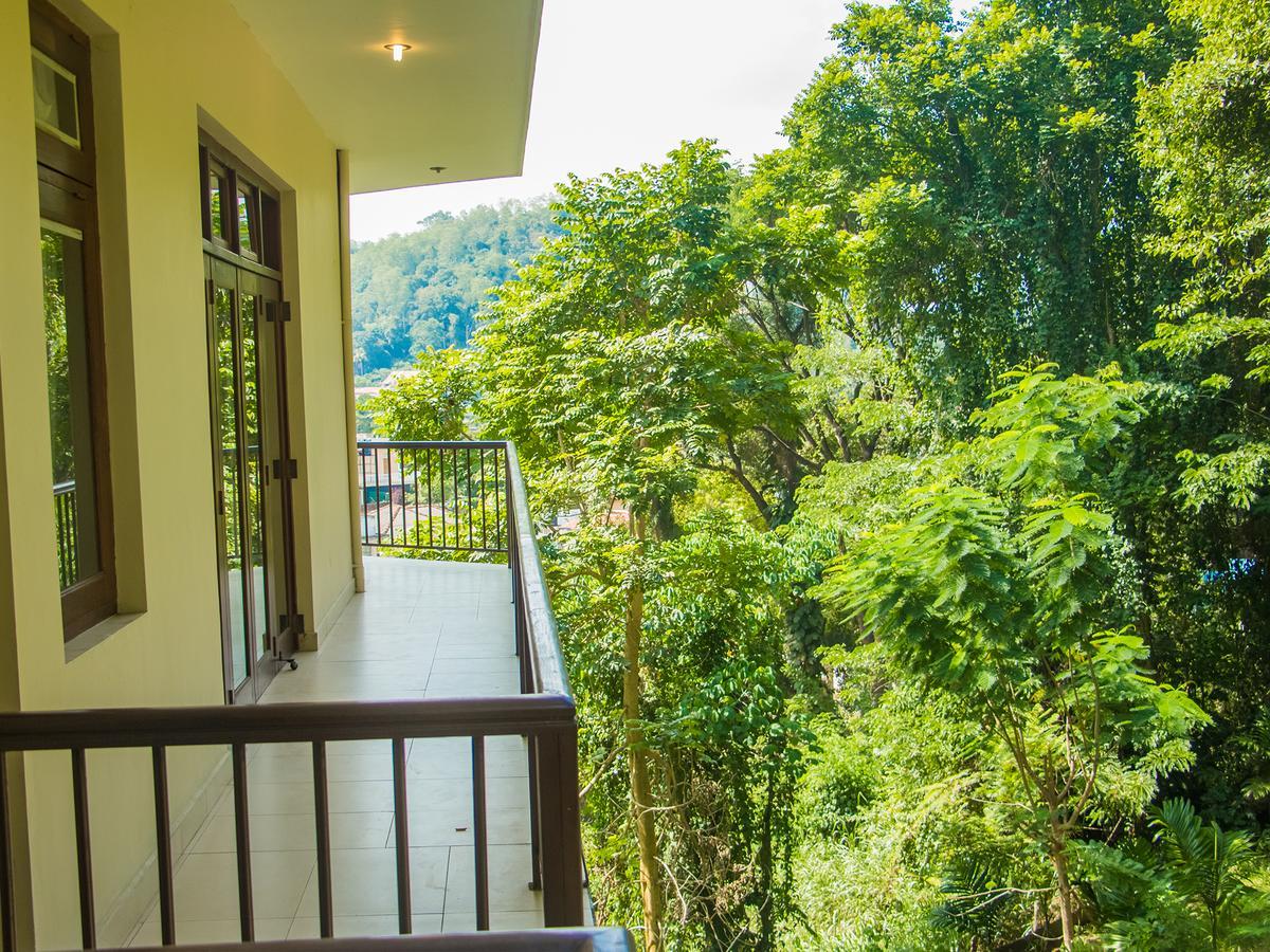 Aronka Homestay 캔디 외부 사진