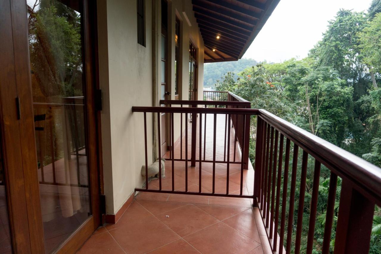 Aronka Homestay 캔디 외부 사진