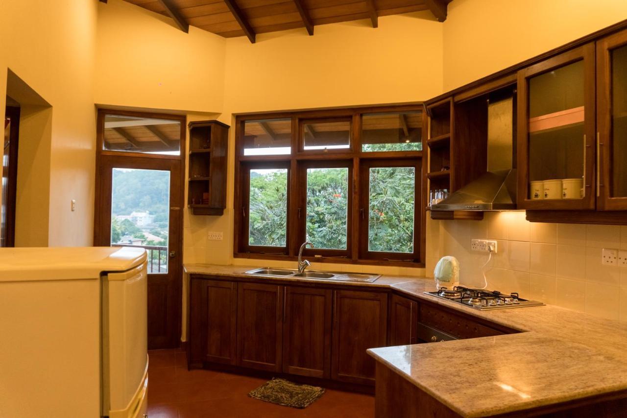 Aronka Homestay 캔디 객실 사진