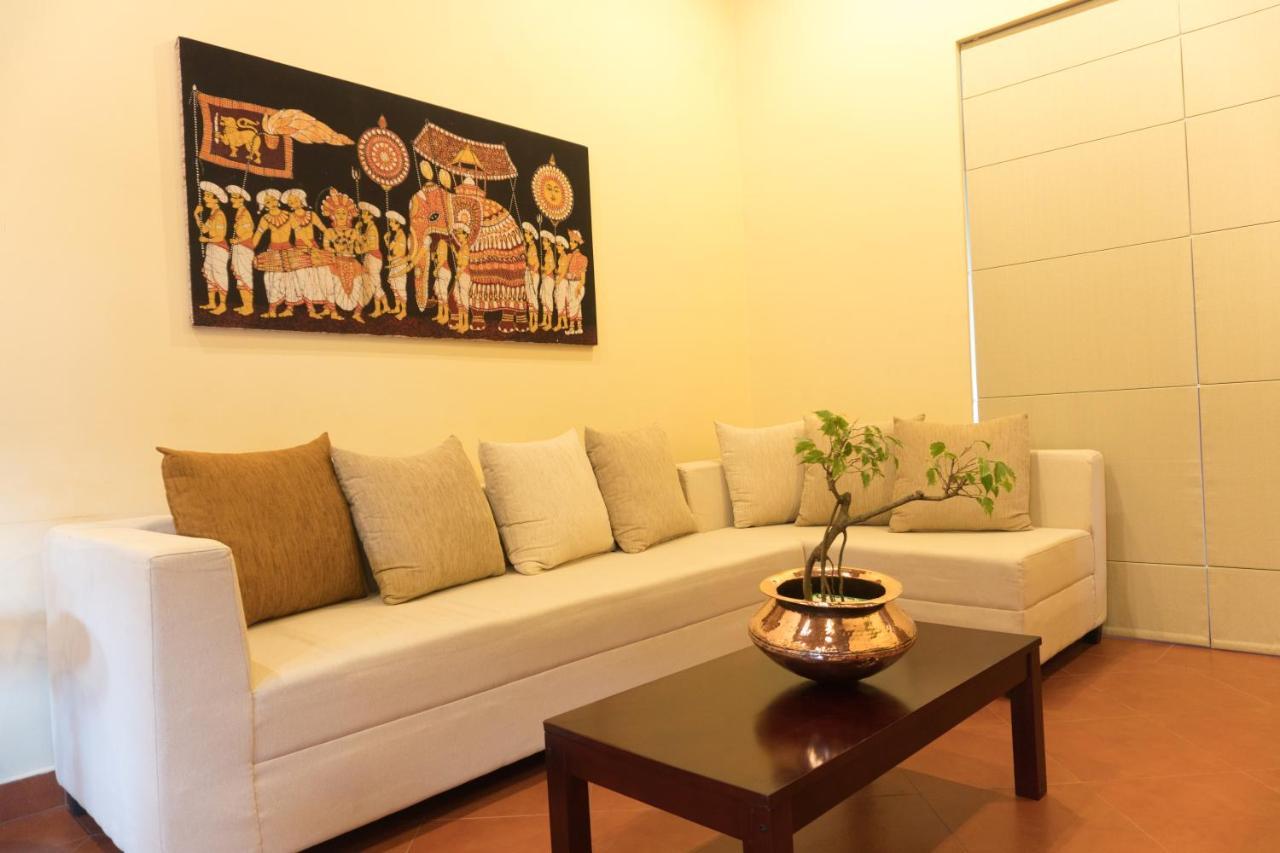 Aronka Homestay 캔디 외부 사진