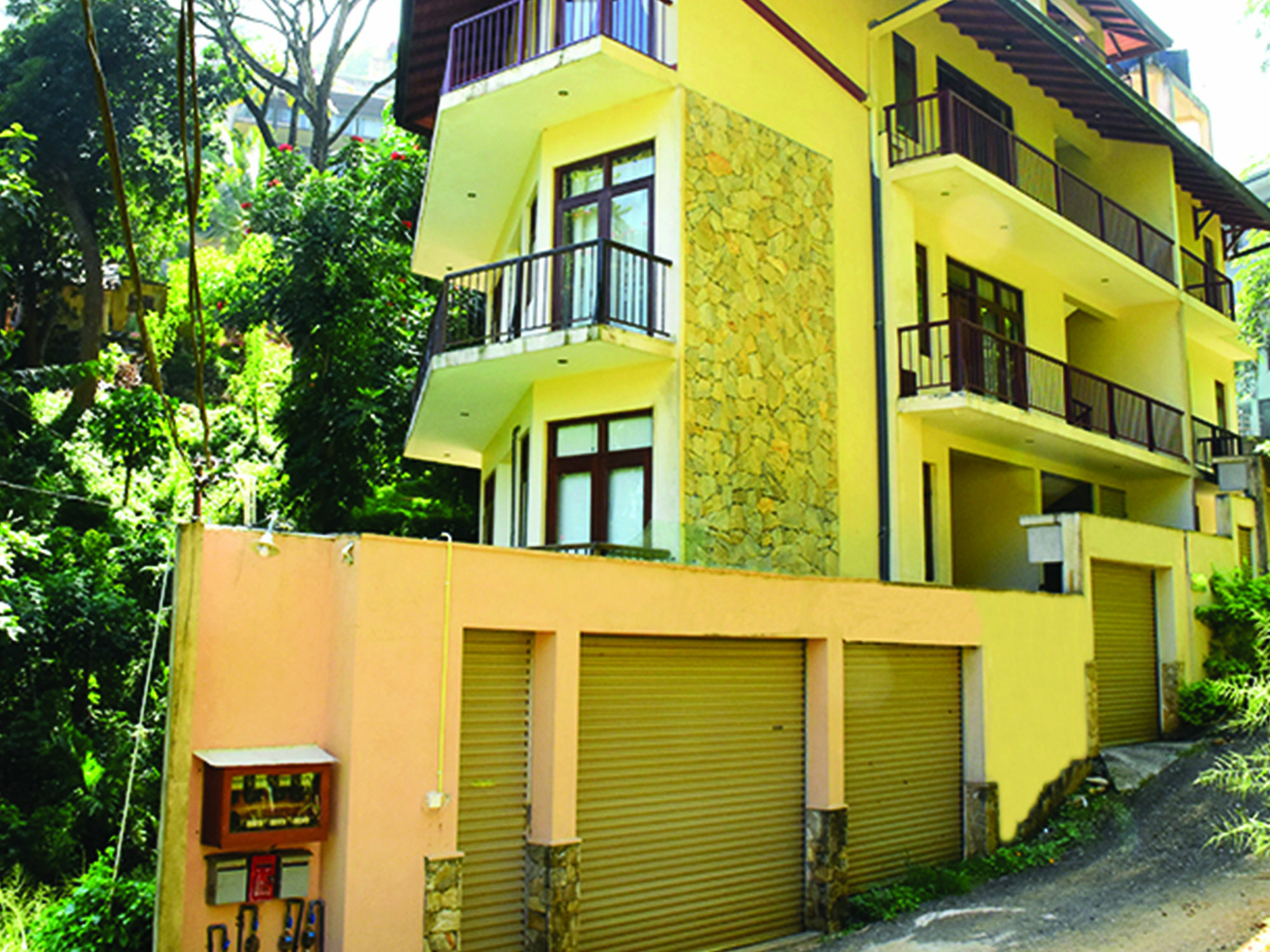 Aronka Homestay 캔디 외부 사진